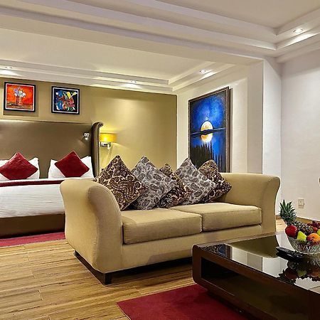 Victoria Crown Plaza Hotel ลากอส ภายนอก รูปภาพ