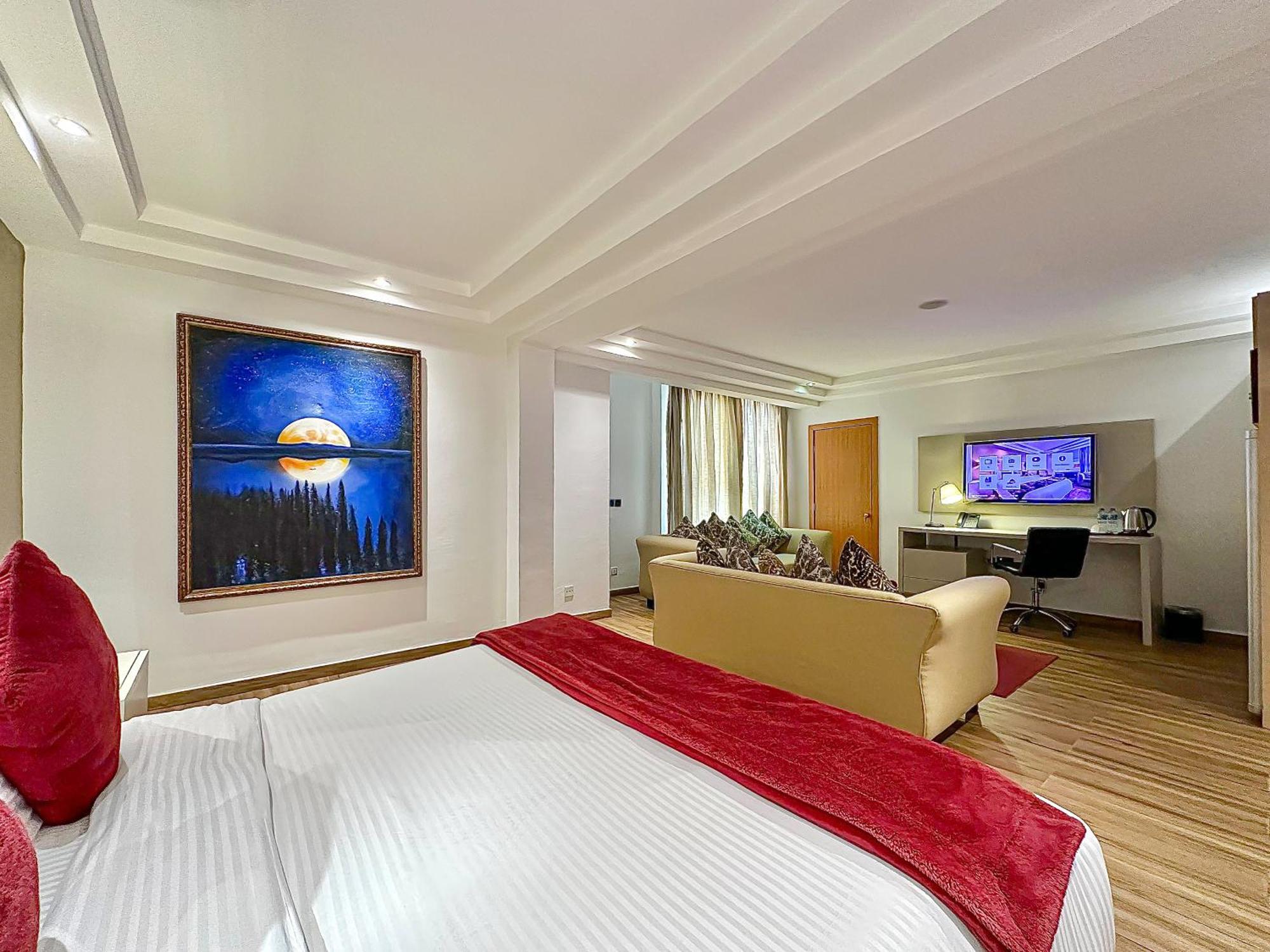 Victoria Crown Plaza Hotel ลากอส ภายนอก รูปภาพ